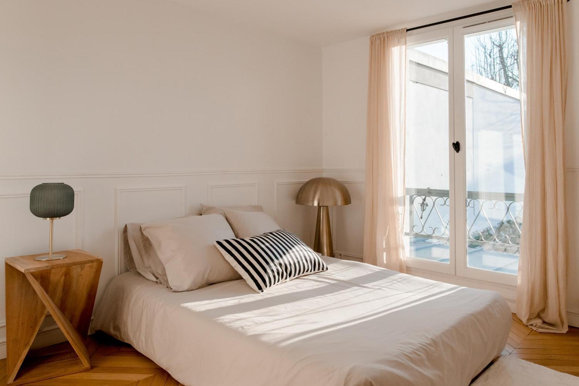 Logement Entier Ou A Partager Dans Maison Familiale A Rueil Malmaison, Proche De Paris La Defense Buitenkant foto