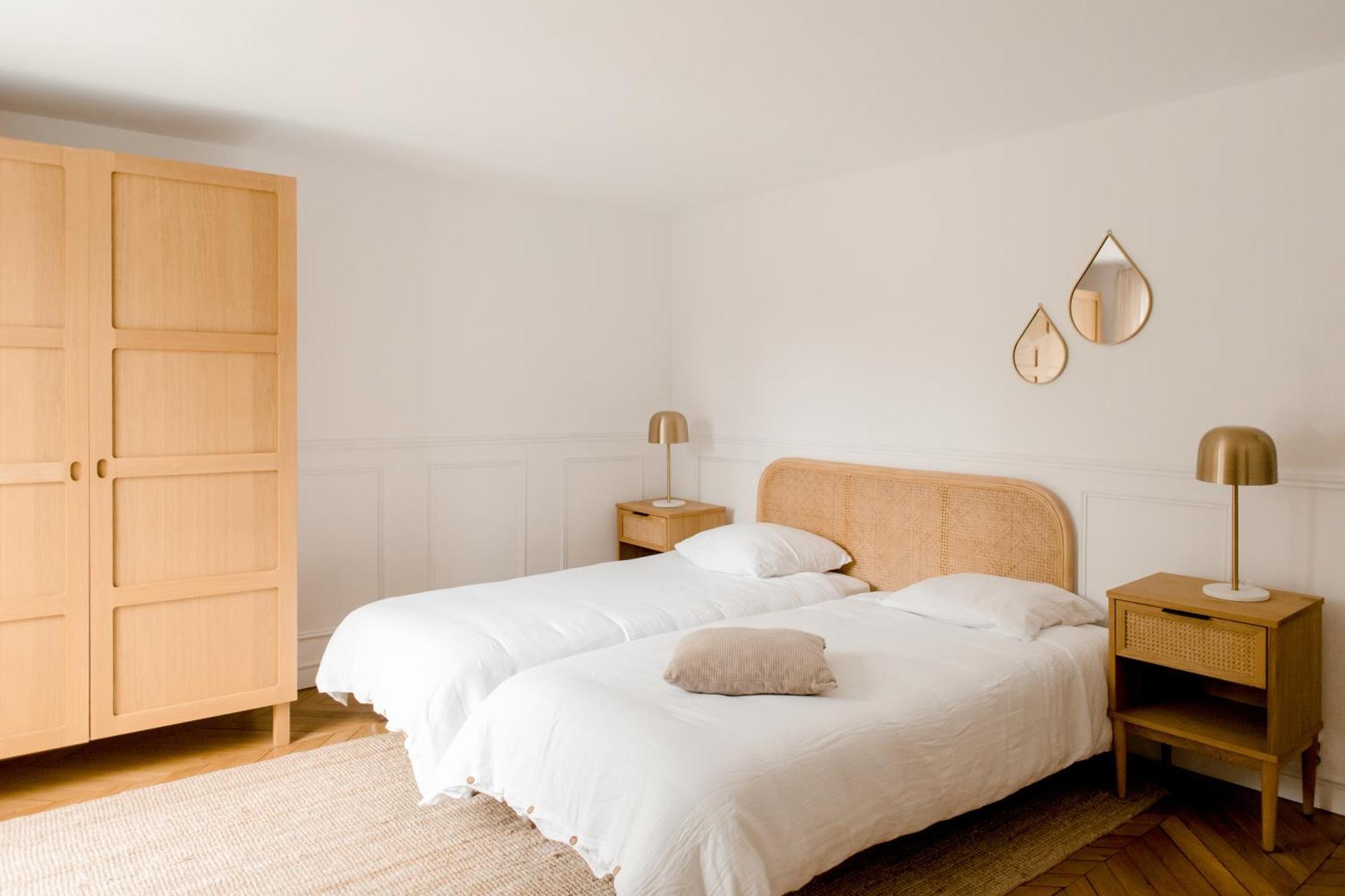 Logement Entier Ou A Partager Dans Maison Familiale A Rueil Malmaison, Proche De Paris La Defense Buitenkant foto